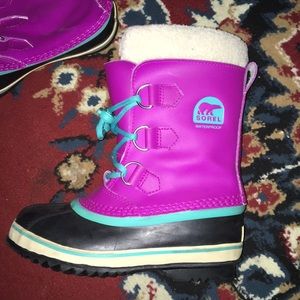 Girls Sorel boots